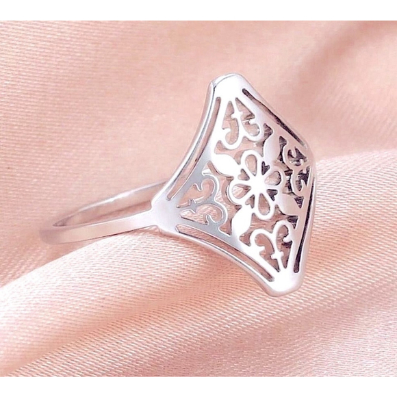 NEW 14k White Gold Plated 316L Cut Out Filigree Ring Size 6.5‎ - Picture 7 of 13